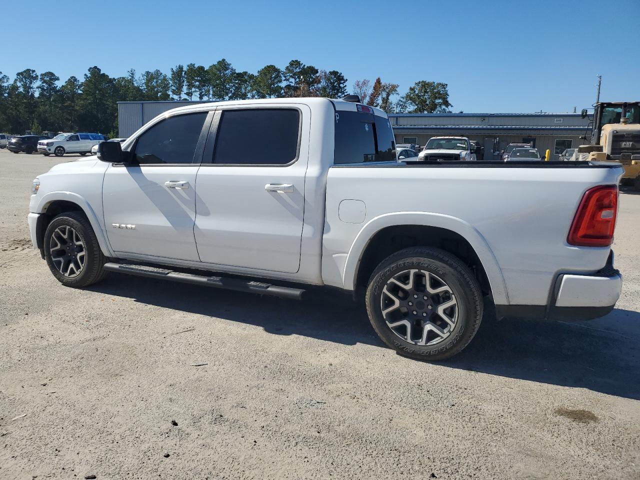 Ram 1500 Laramie Image 12