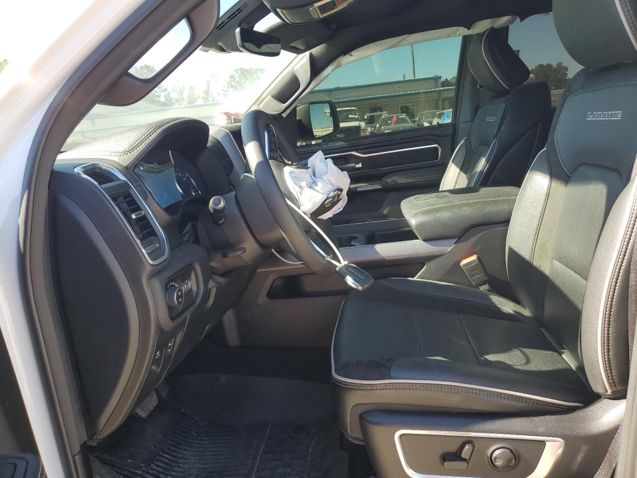 Ram 1500 Laramie Image 10