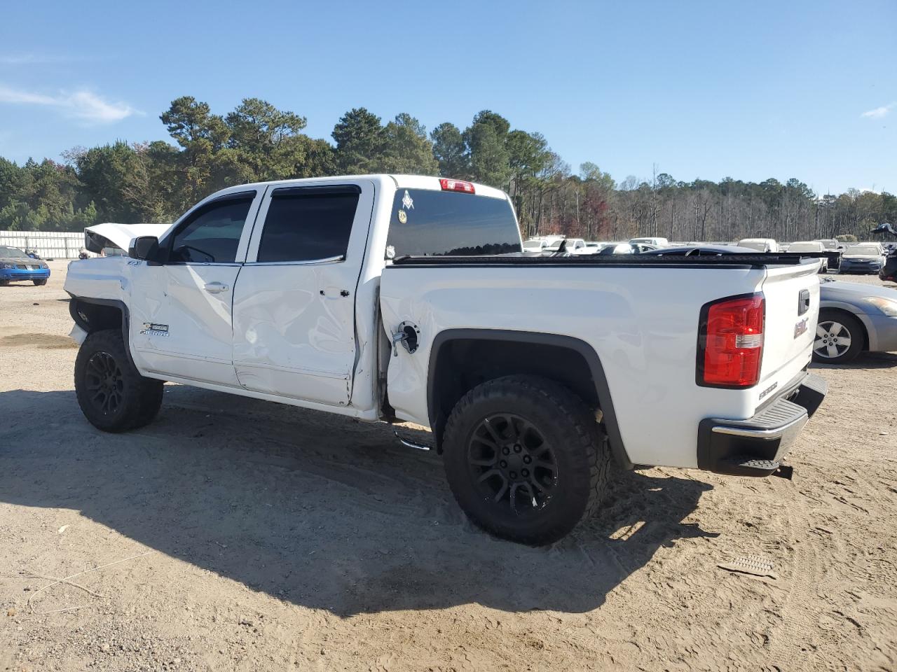 GMC Sierra K1500 Sle Image 3