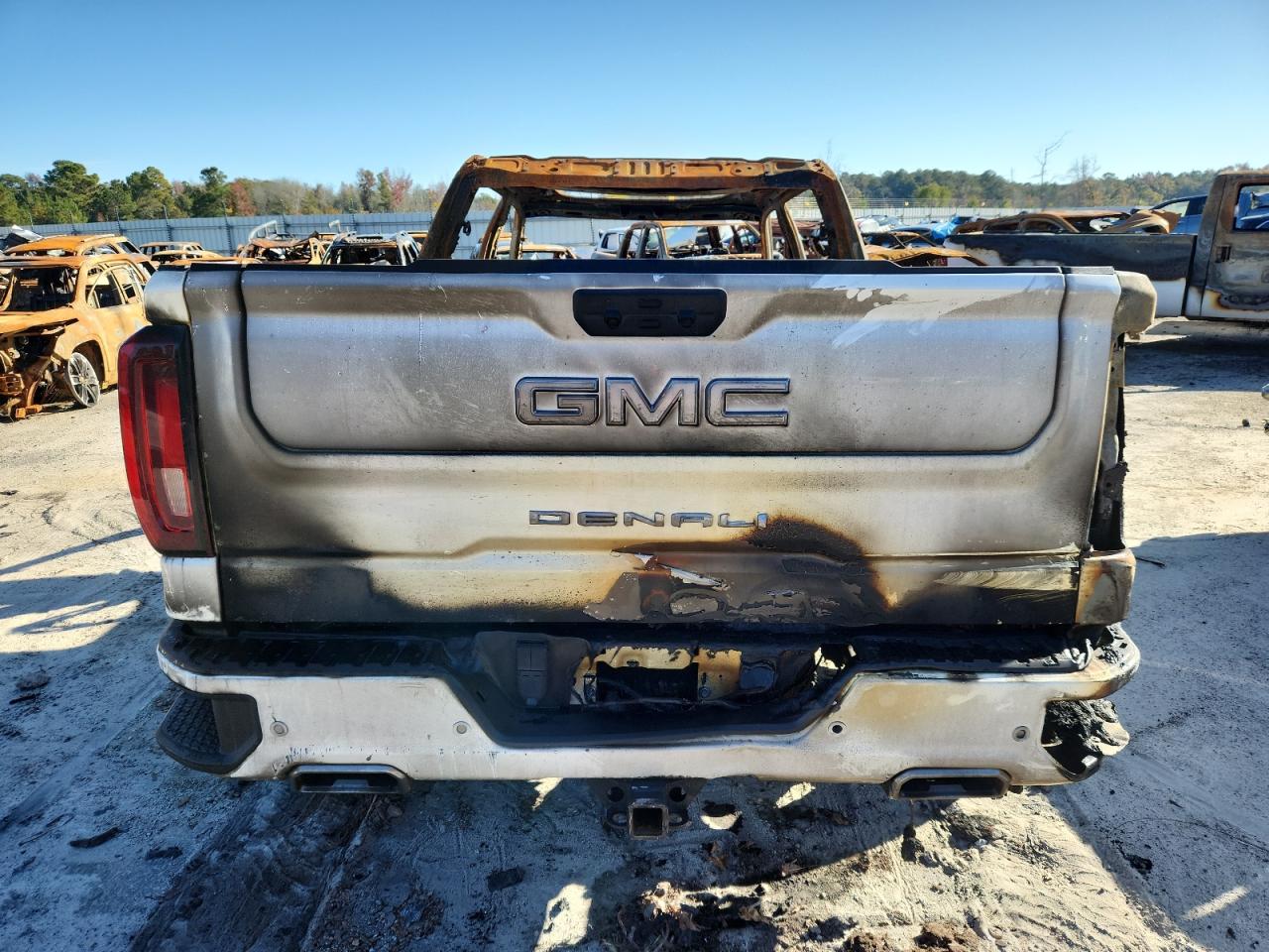 GMC Sierra K1500 Denali Image 7