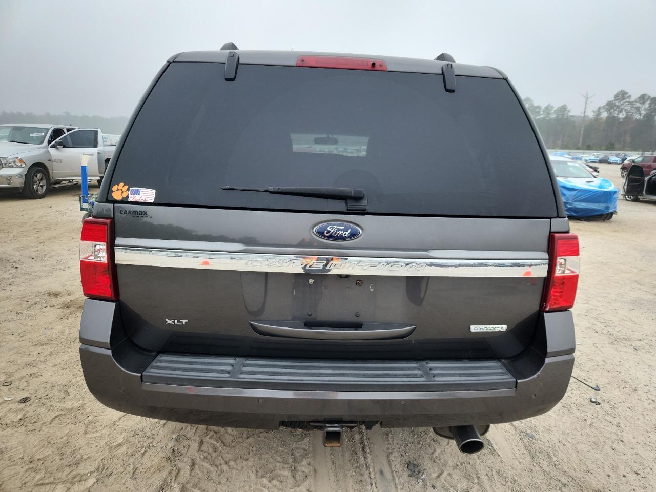 Ford Expedition Xlt Image 3