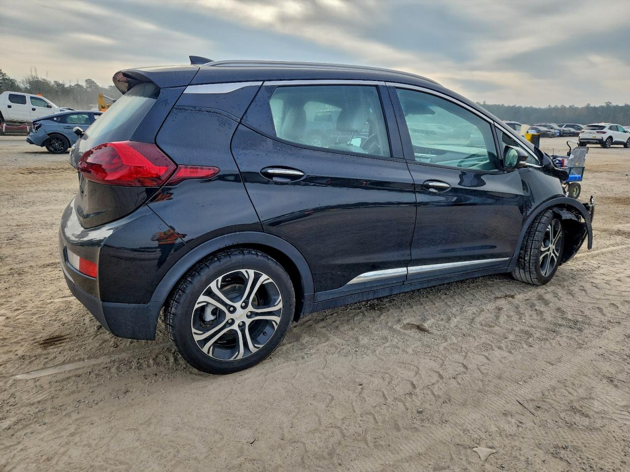 Chevrolet Bolt Premier Image 3