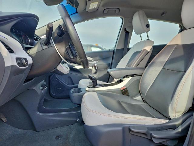 Chevrolet Bolt Premier Image 8