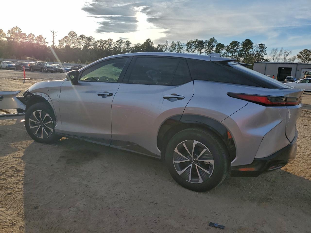 Lexus Rz 300e Image 9