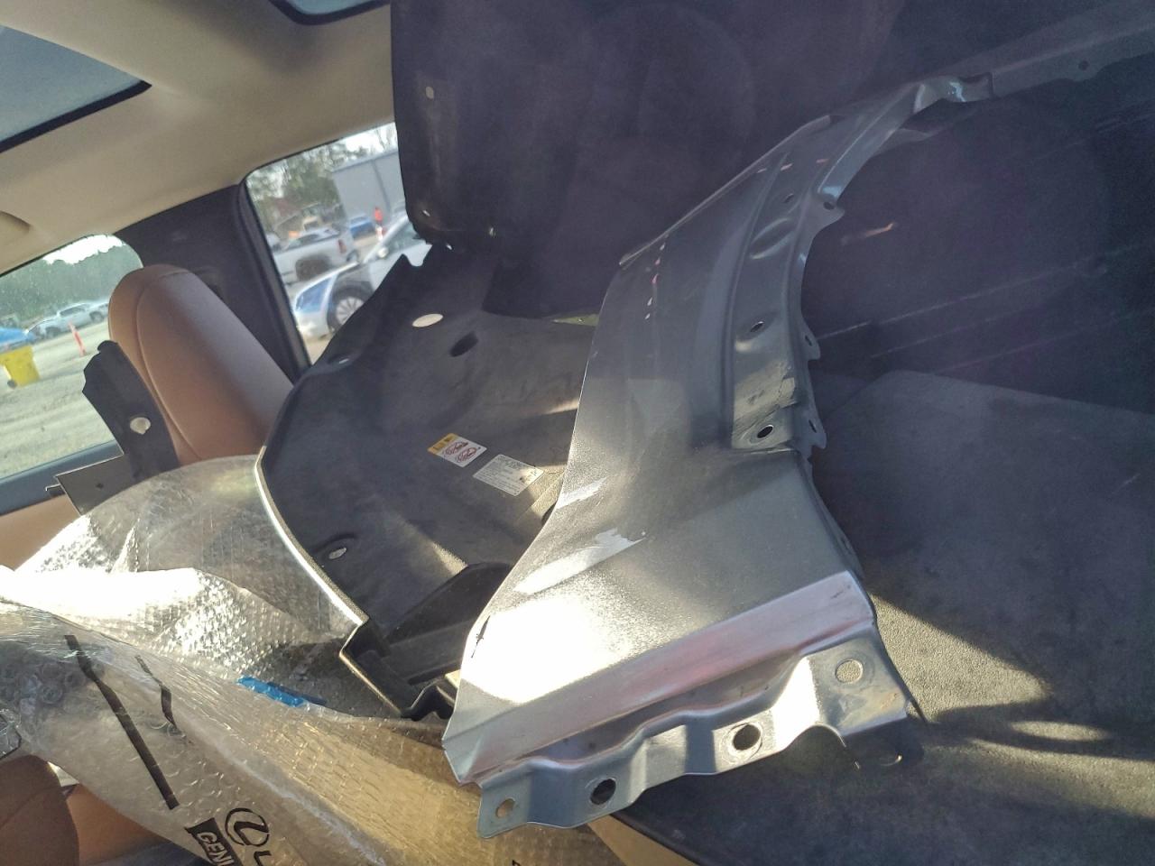 Lexus Rz 300e Image 12