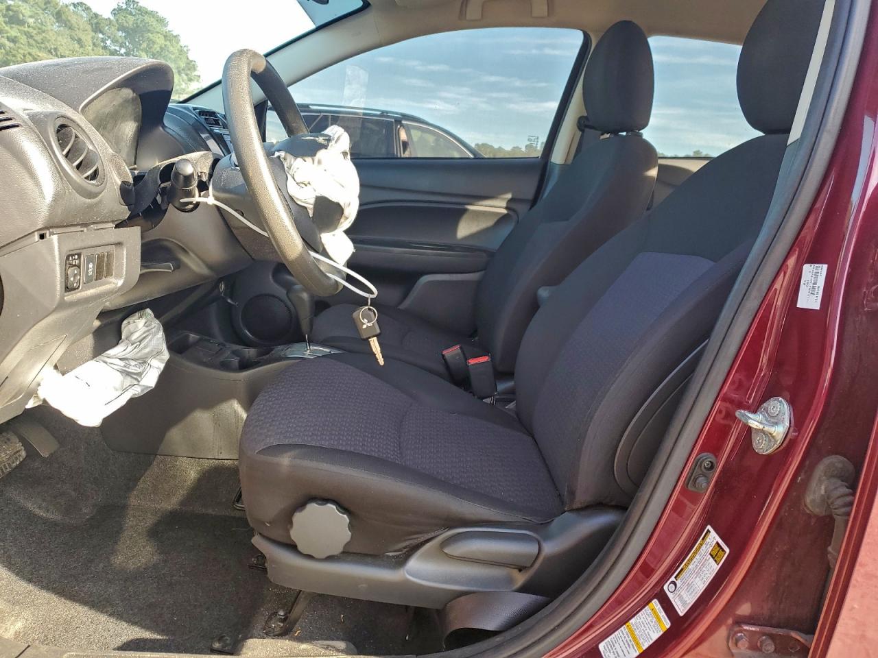 Mitsubishi Mirage Es Image 3