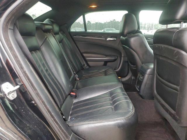 Chrysler 300 S Image 2