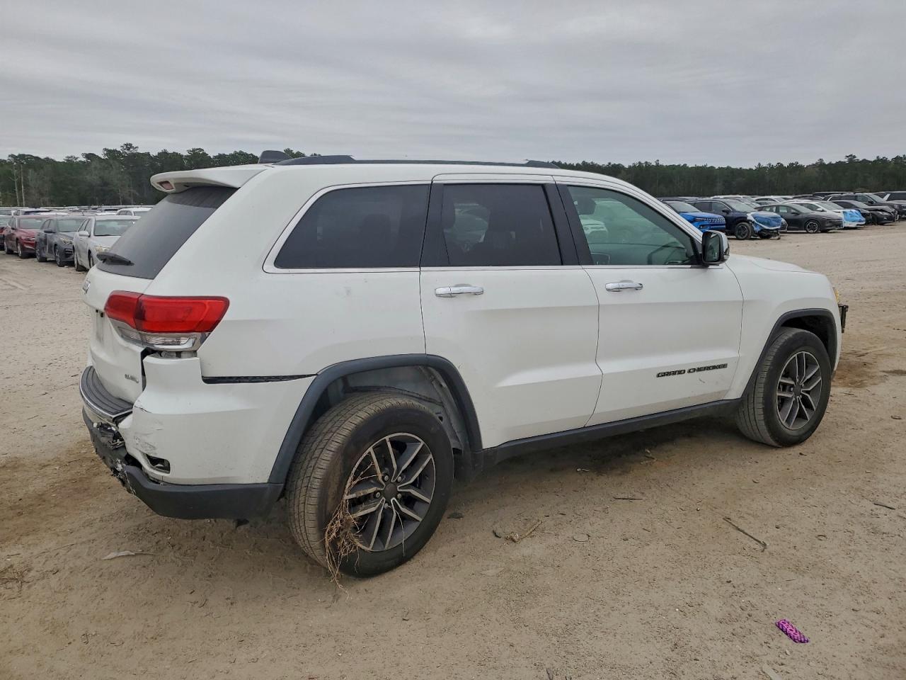 Jeep Grand Cherokee Limited Image 11