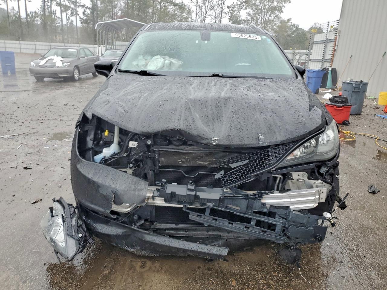 Chrysler Minivan Lx Image 6