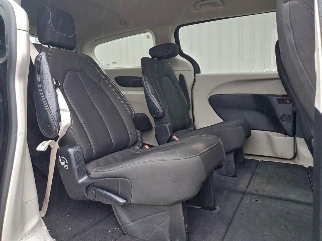 Chrysler Minivan Lx Image 7