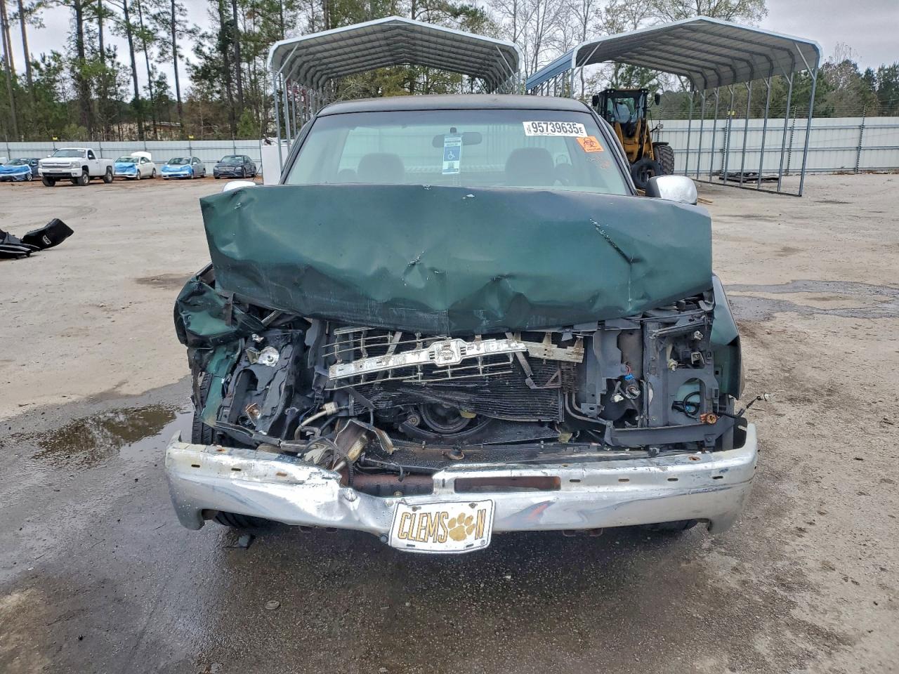 Chevrolet Silverado C1500 Image 3