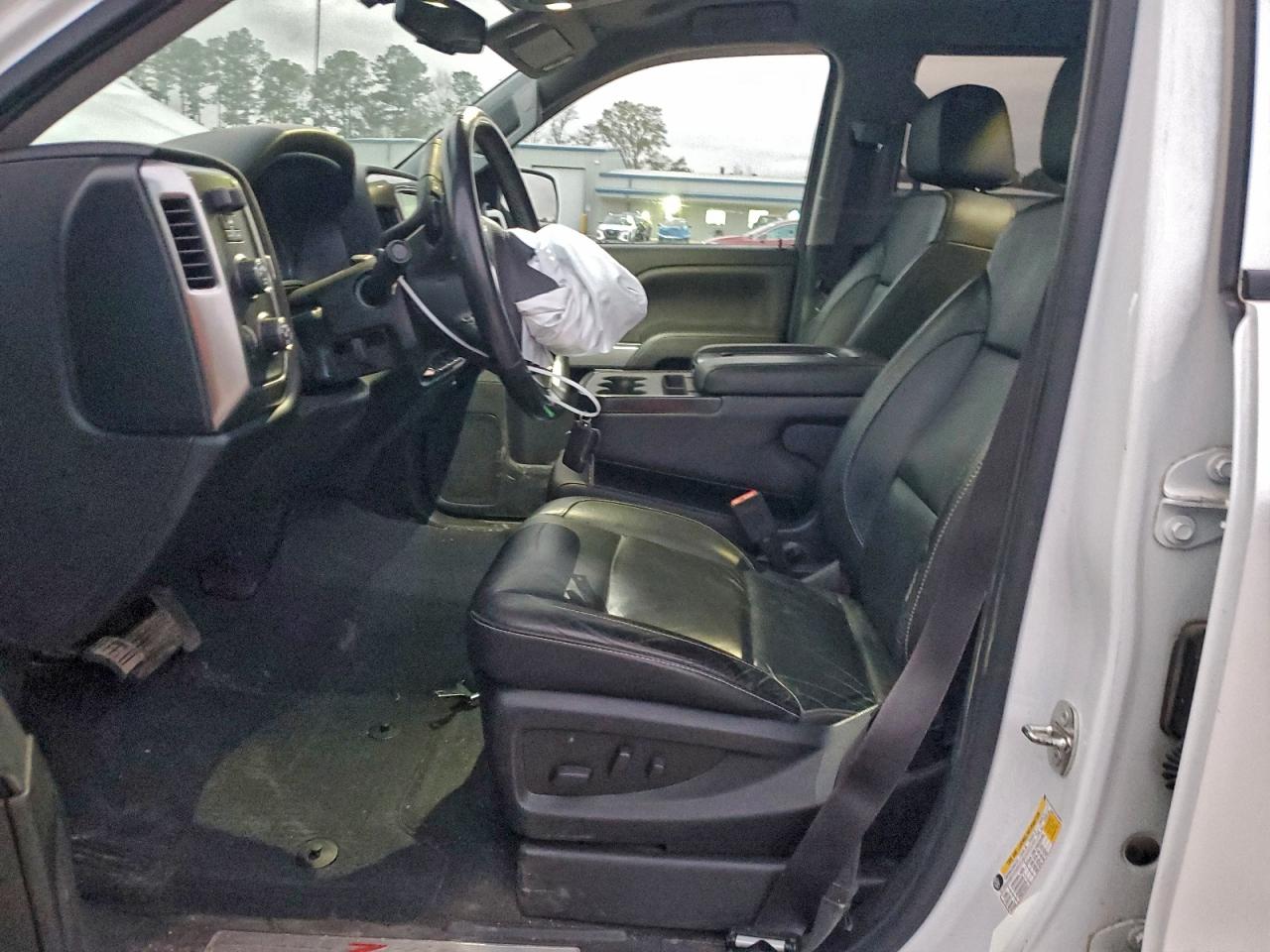 Chevrolet Silverado K1500 Lt Image 3