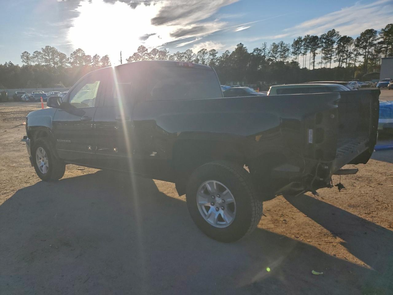 Chevrolet Silverado C1500 Lt Image 4