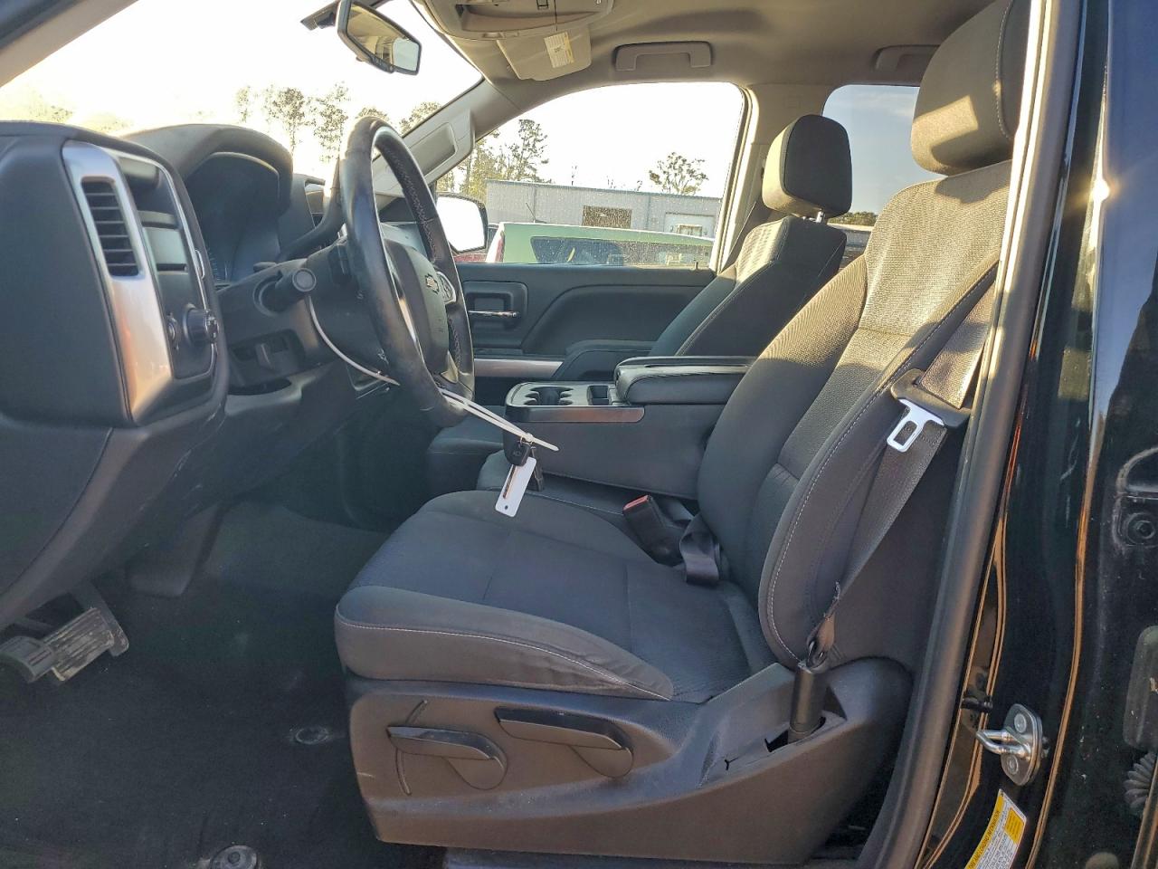 Chevrolet Silverado C1500 Lt Image 2