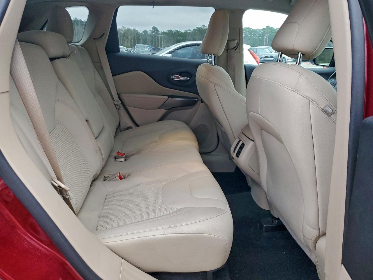 Jeep Grand Cherokee Latitude Image 8