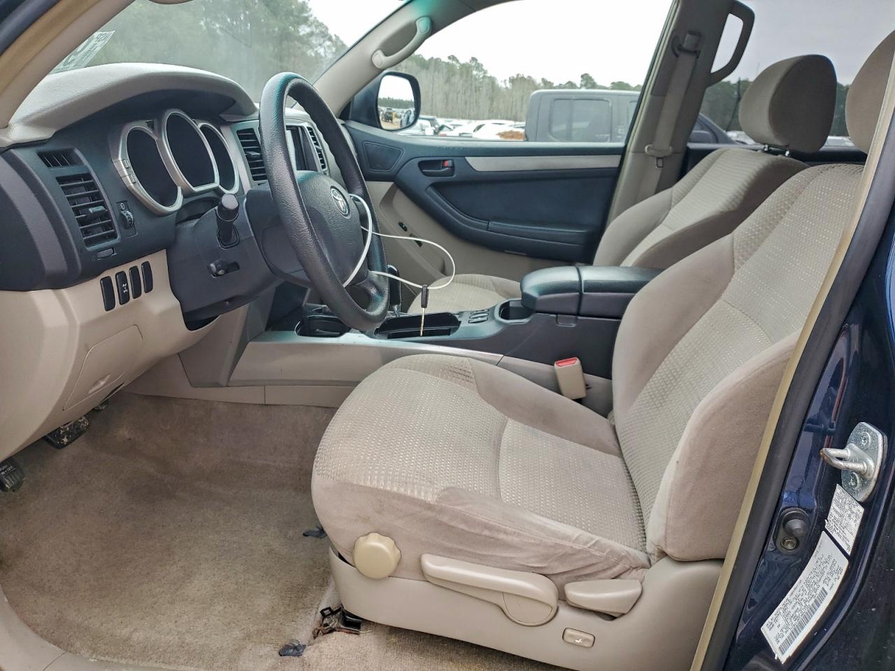 Toyota 4Runner Sr5 Image 10