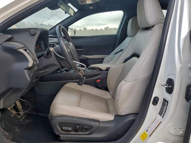 Lexus Ux 250h Image 9