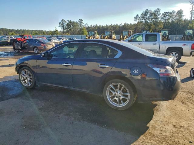 Nissan Maxima S Image 11