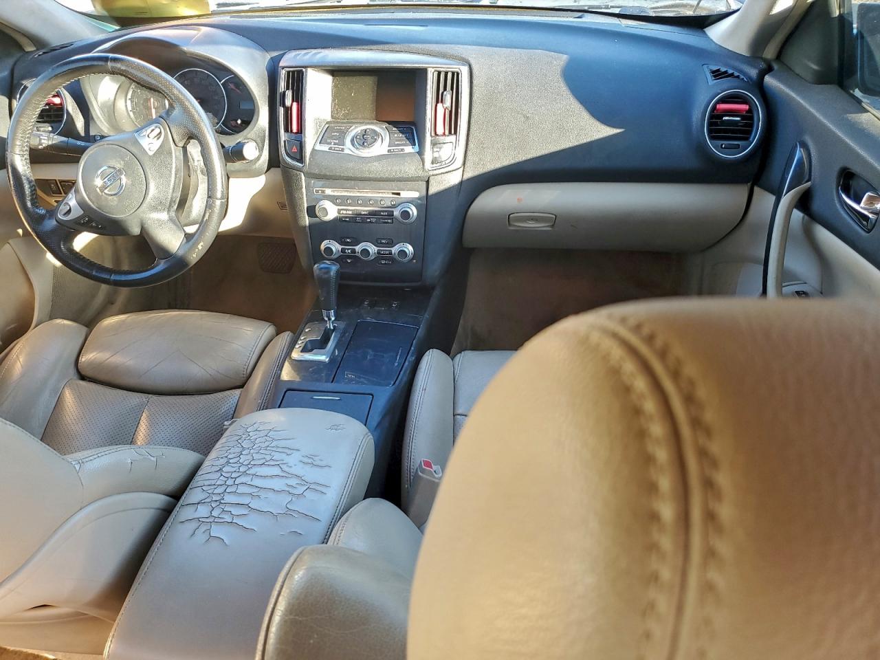 Nissan Maxima S Image 2