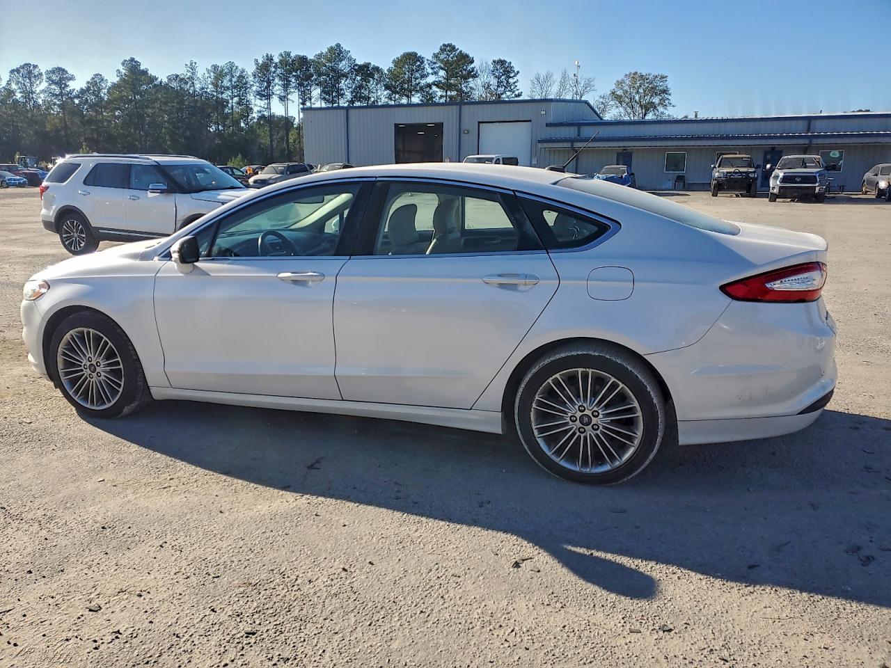 Ford Fusion Se Image 3