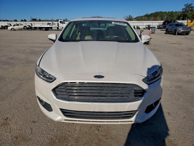 Ford Fusion Se Image 6