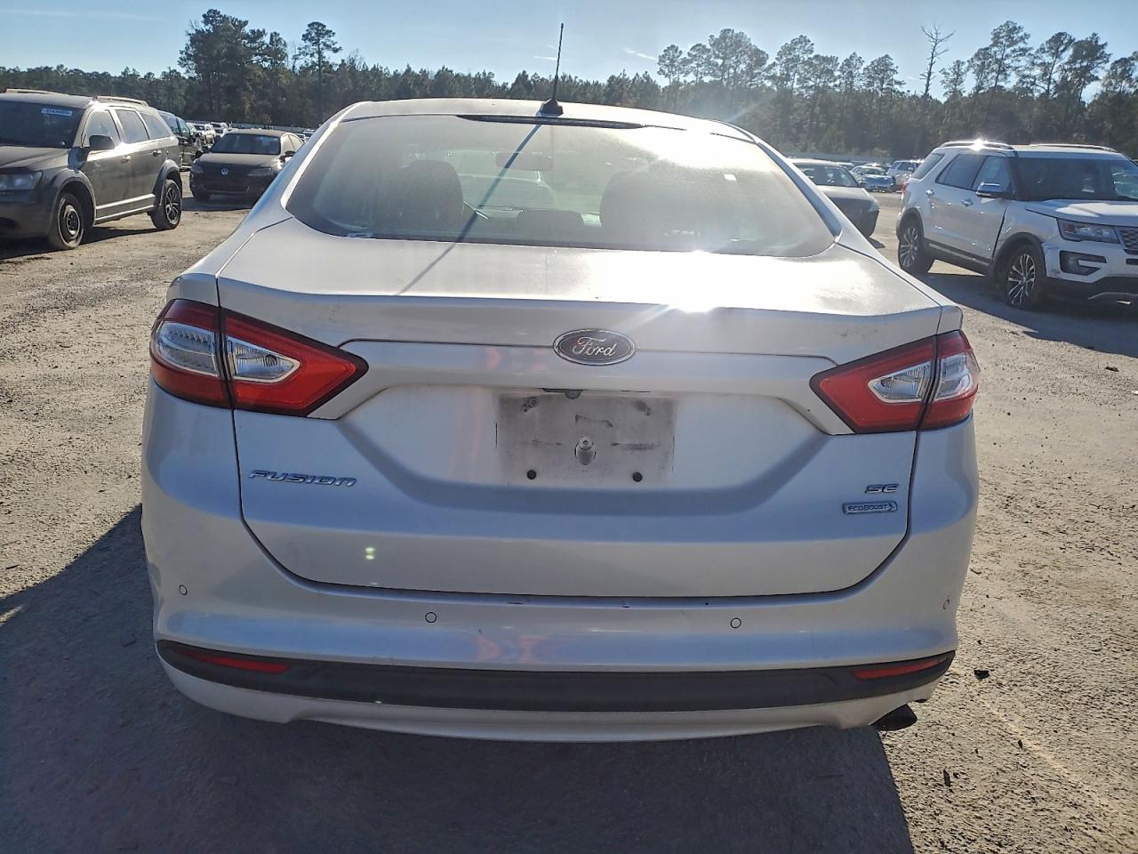 Ford Fusion Se Image 4