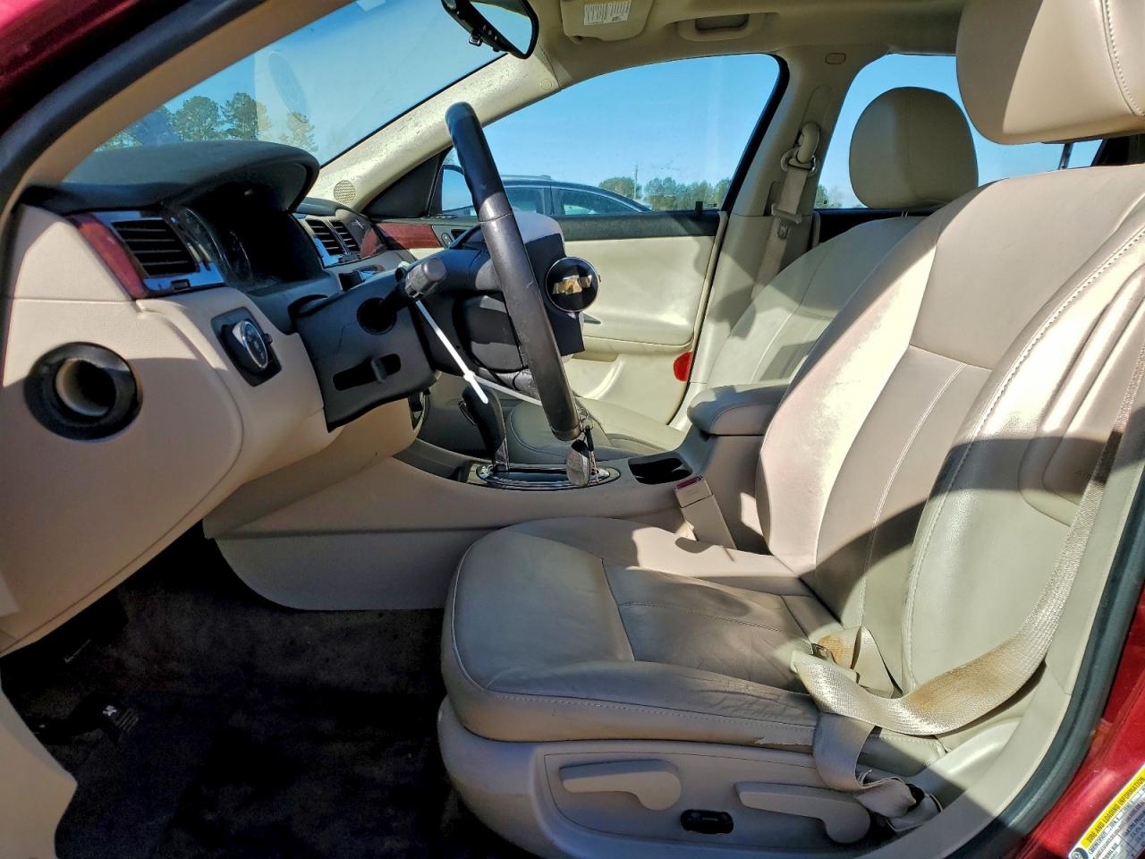 Chevrolet Impala Lt Image 13