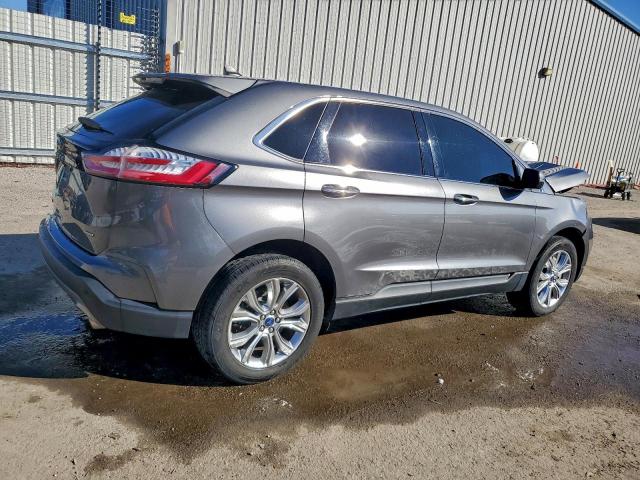 Ford Edge Titanium Image 5