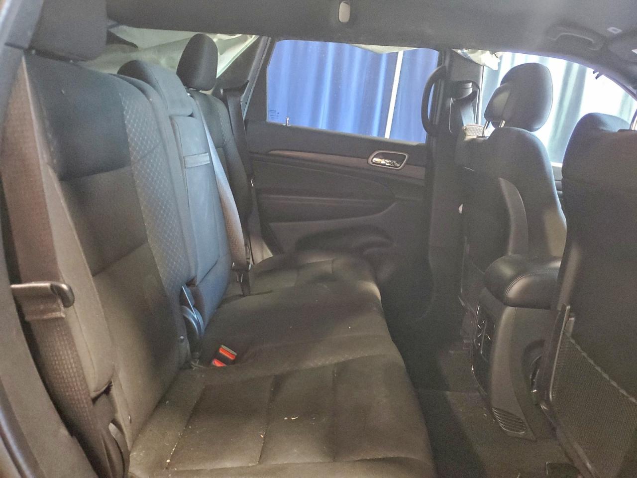 Jeep Grand Cherokee Laredo E Image 2