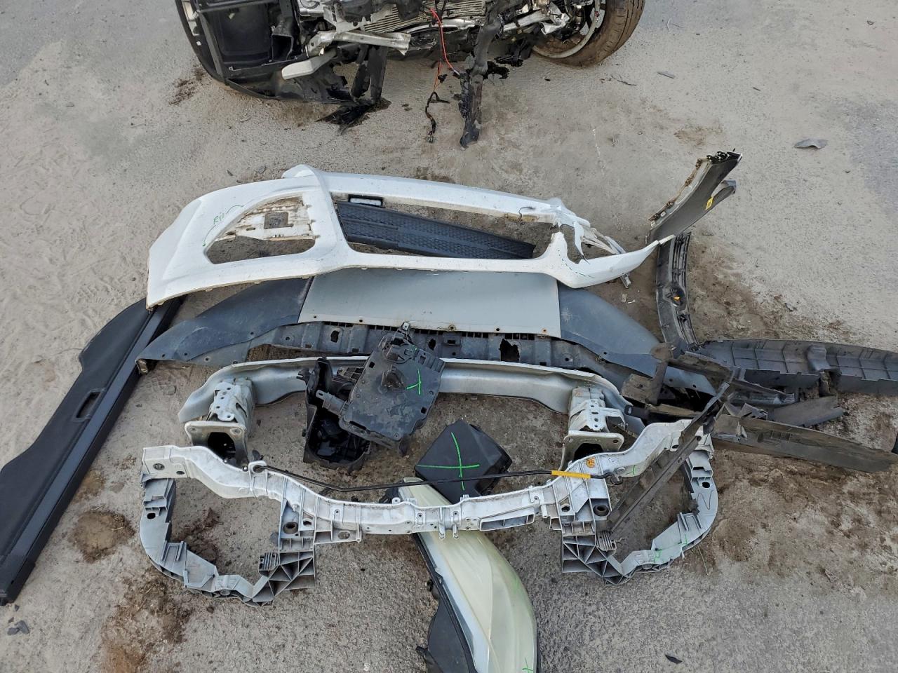 Ford Escape Se Image 2