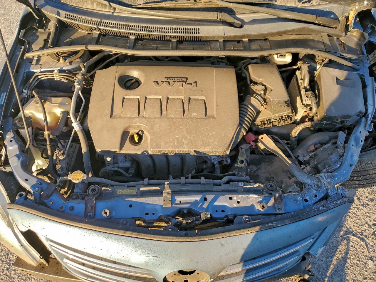 Toyota Corolla Base Image 8