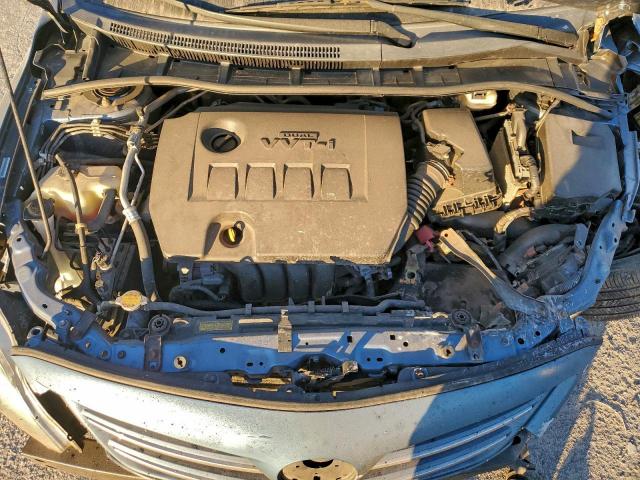 Toyota Corolla Base Image 8