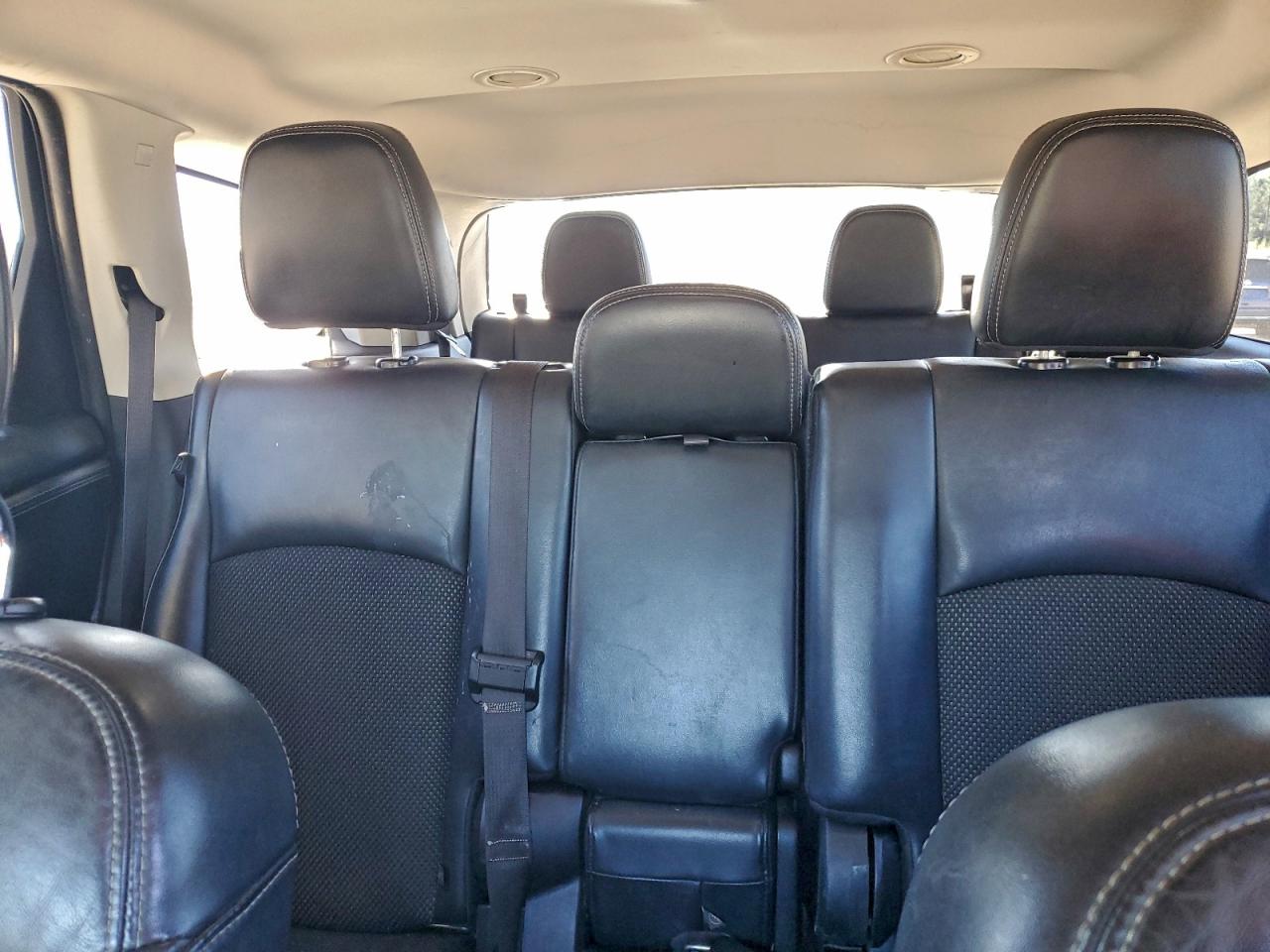 Dodge Journey Crossroad Image 12