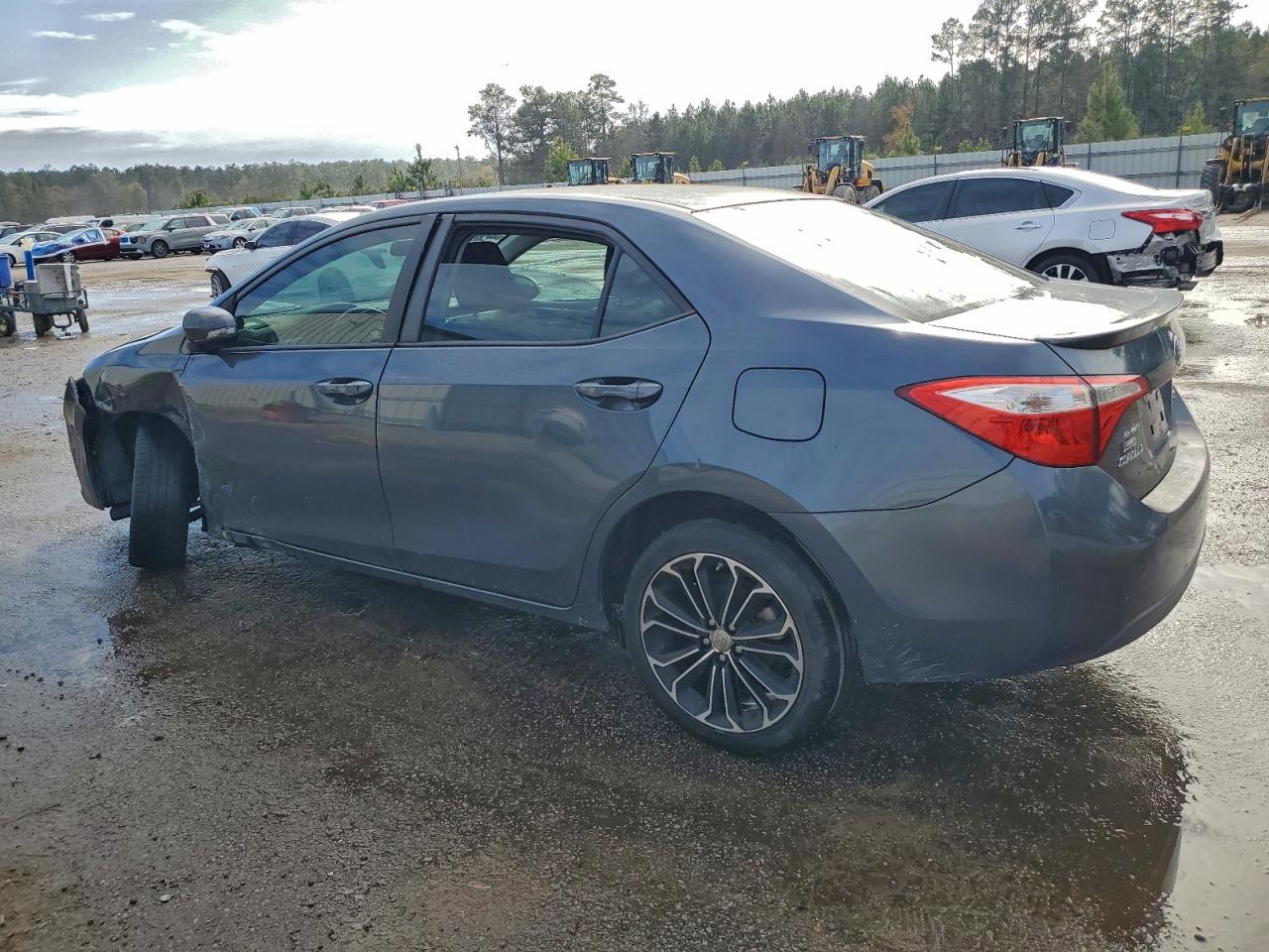 Toyota Corolla L Image 3