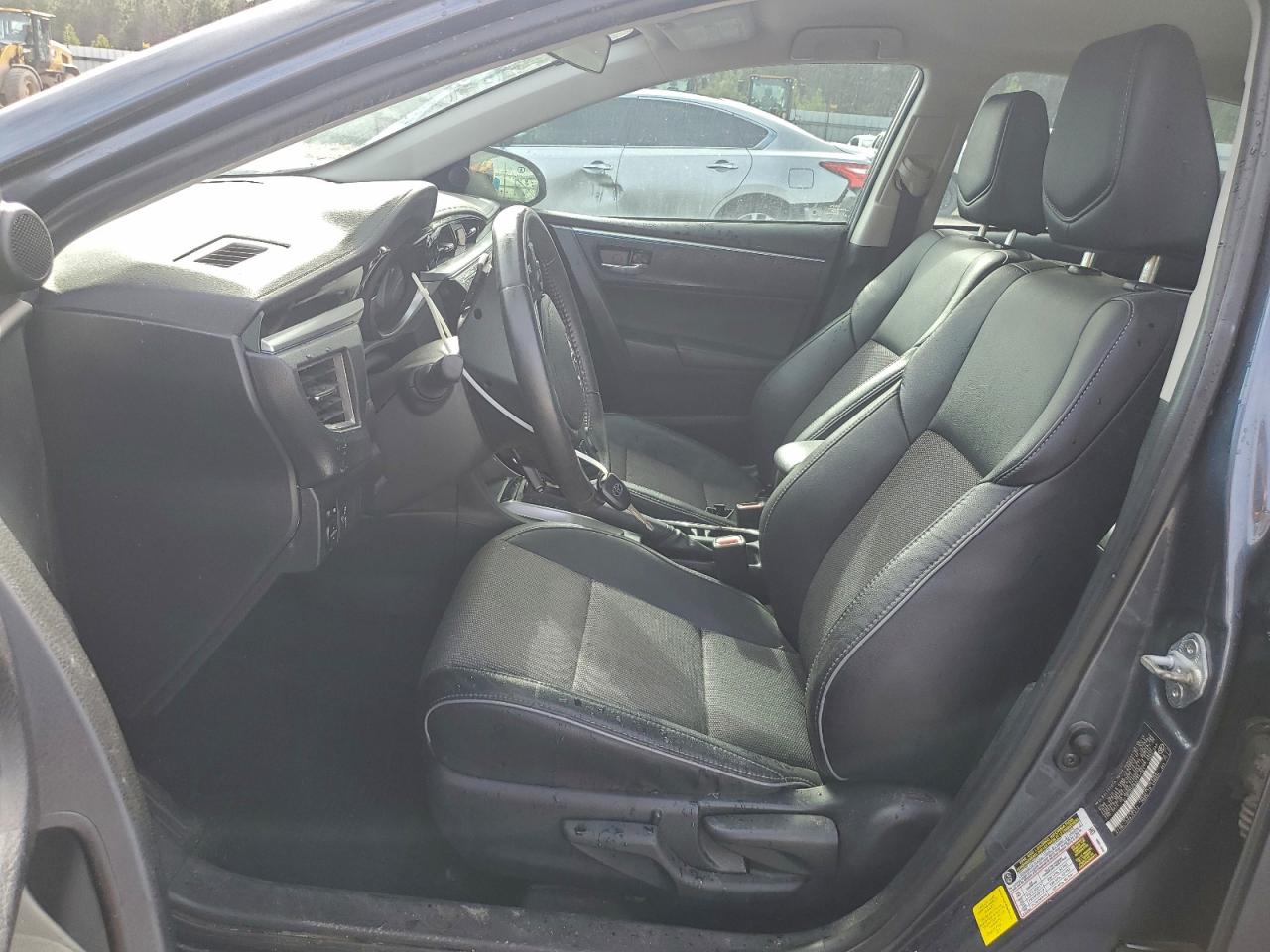 Toyota Corolla L Image 6