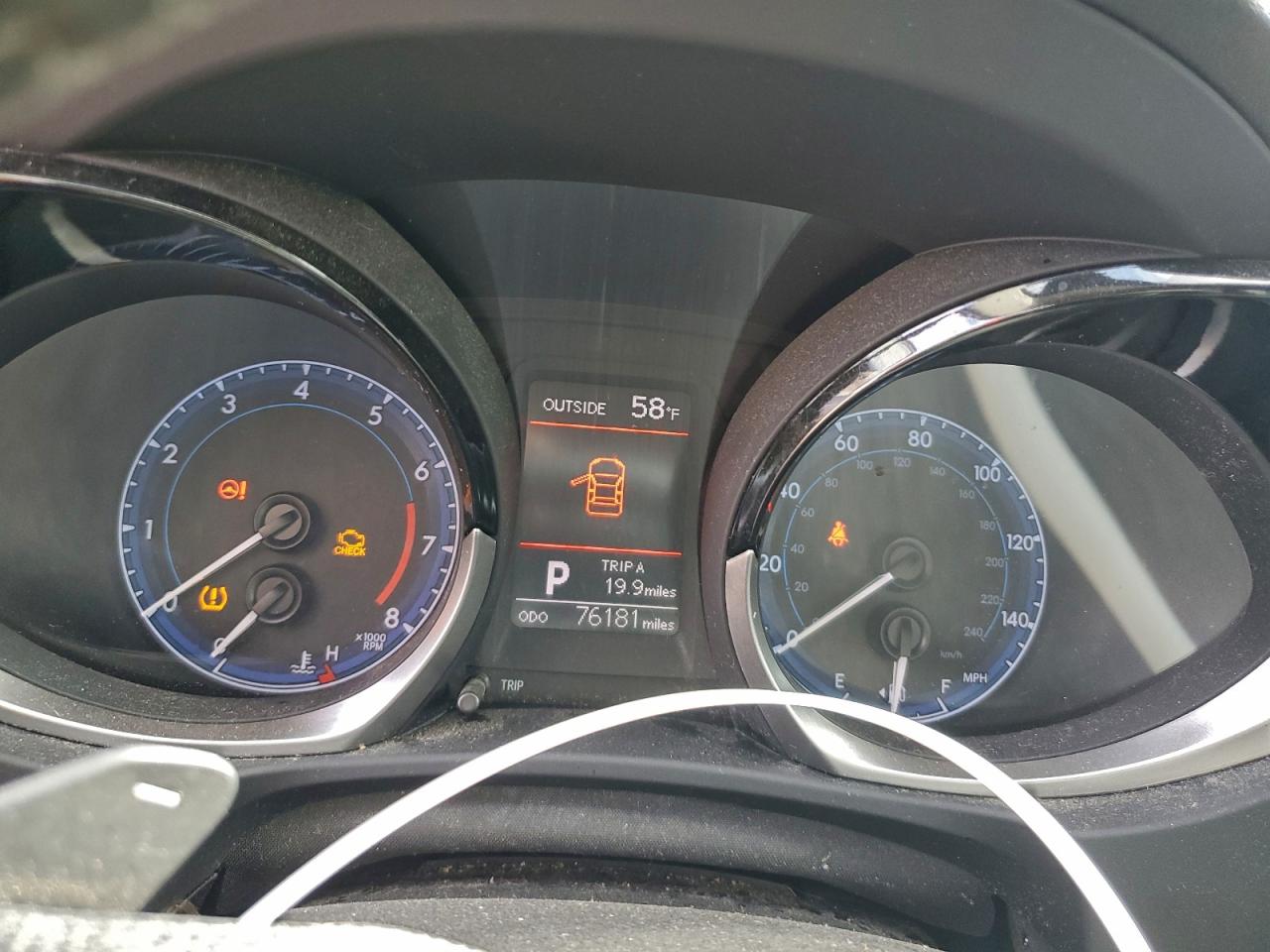 Toyota Corolla L Image 11