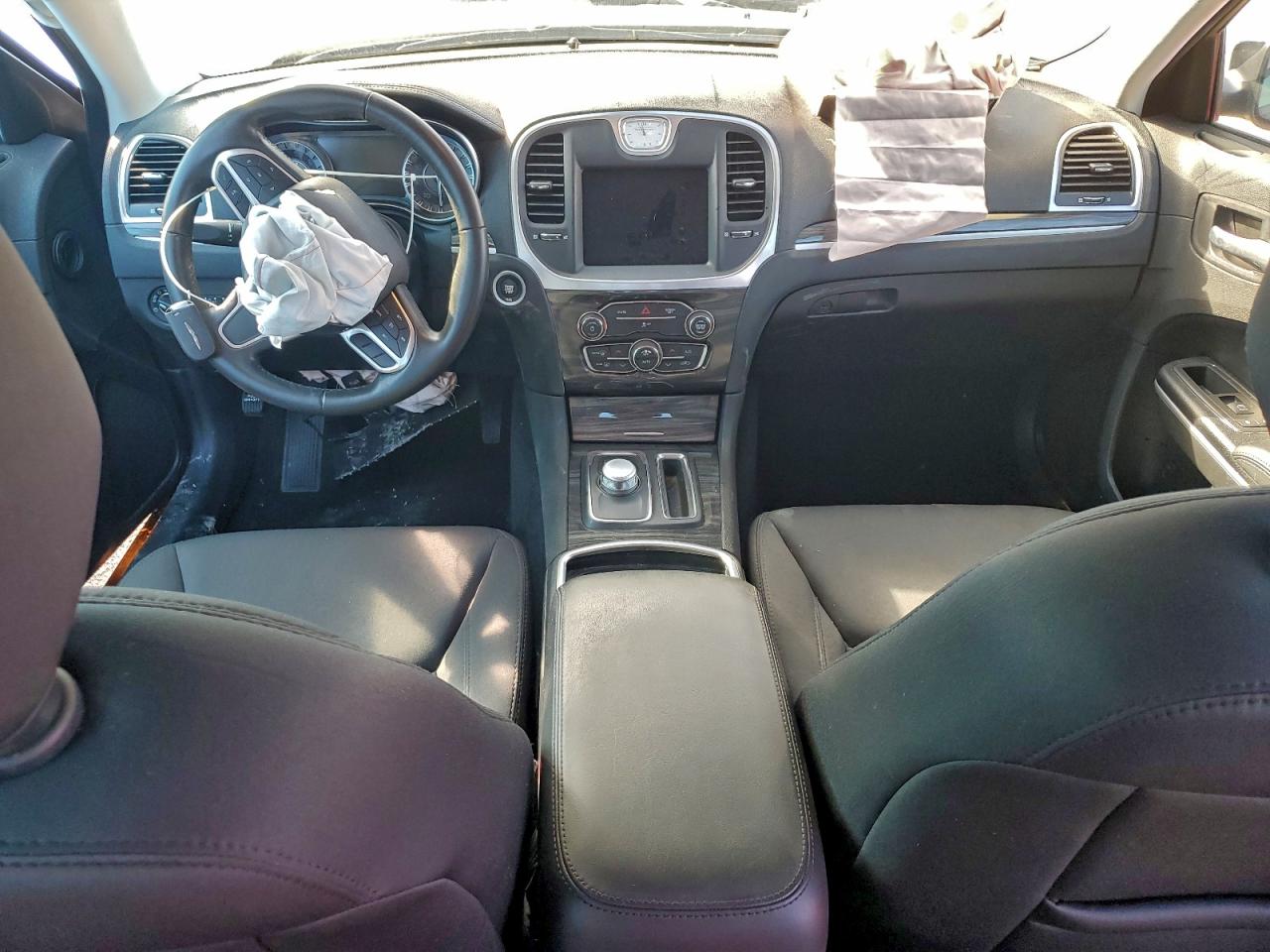 Chrysler 300 Touring Image 10