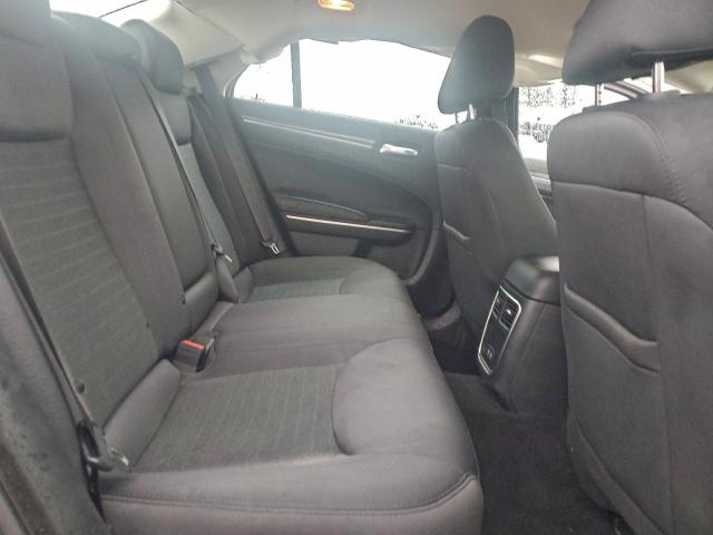 Chrysler 300 Touring Image 11