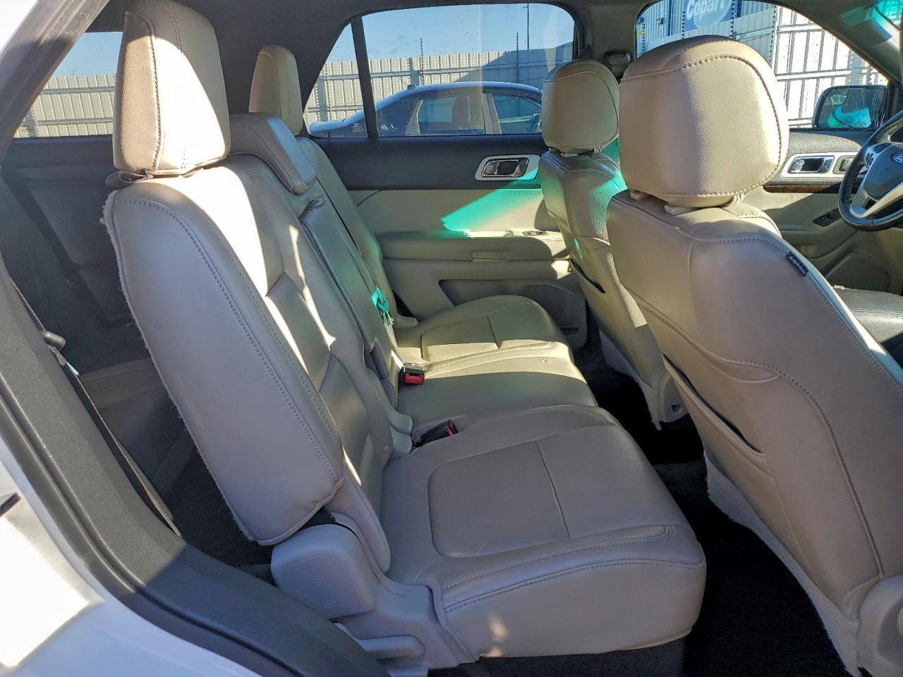 Ford Explorer Limited Image 10