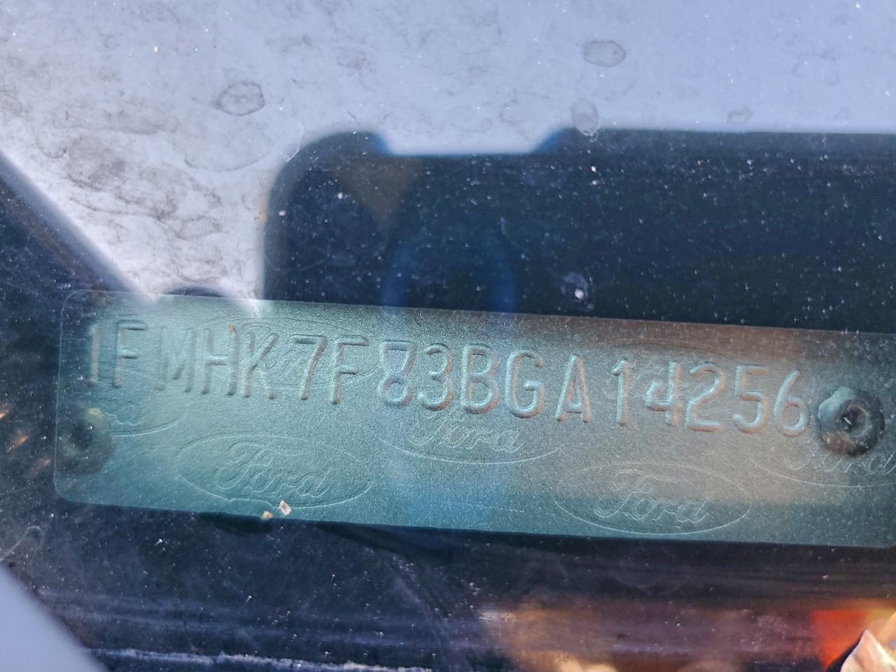 Ford Explorer Limited Image 9