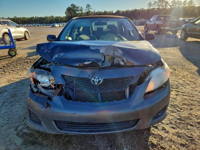 Toyota Corolla Base Image 10