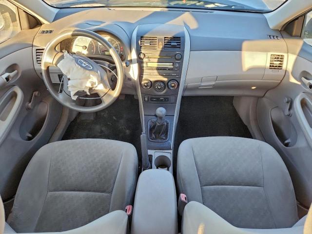 Toyota Corolla Base Image 3