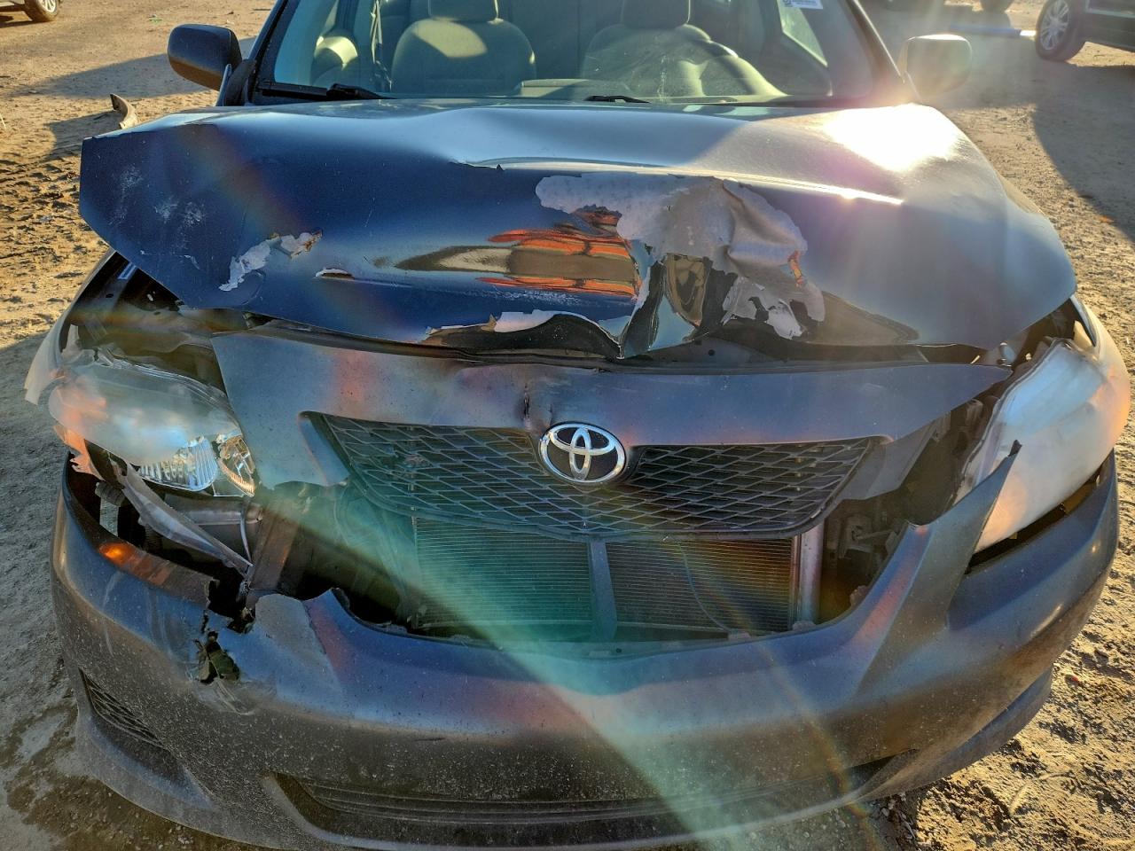 Toyota Corolla Base Image 9