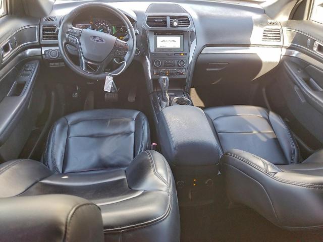 Ford Explorer Xlt Image 11