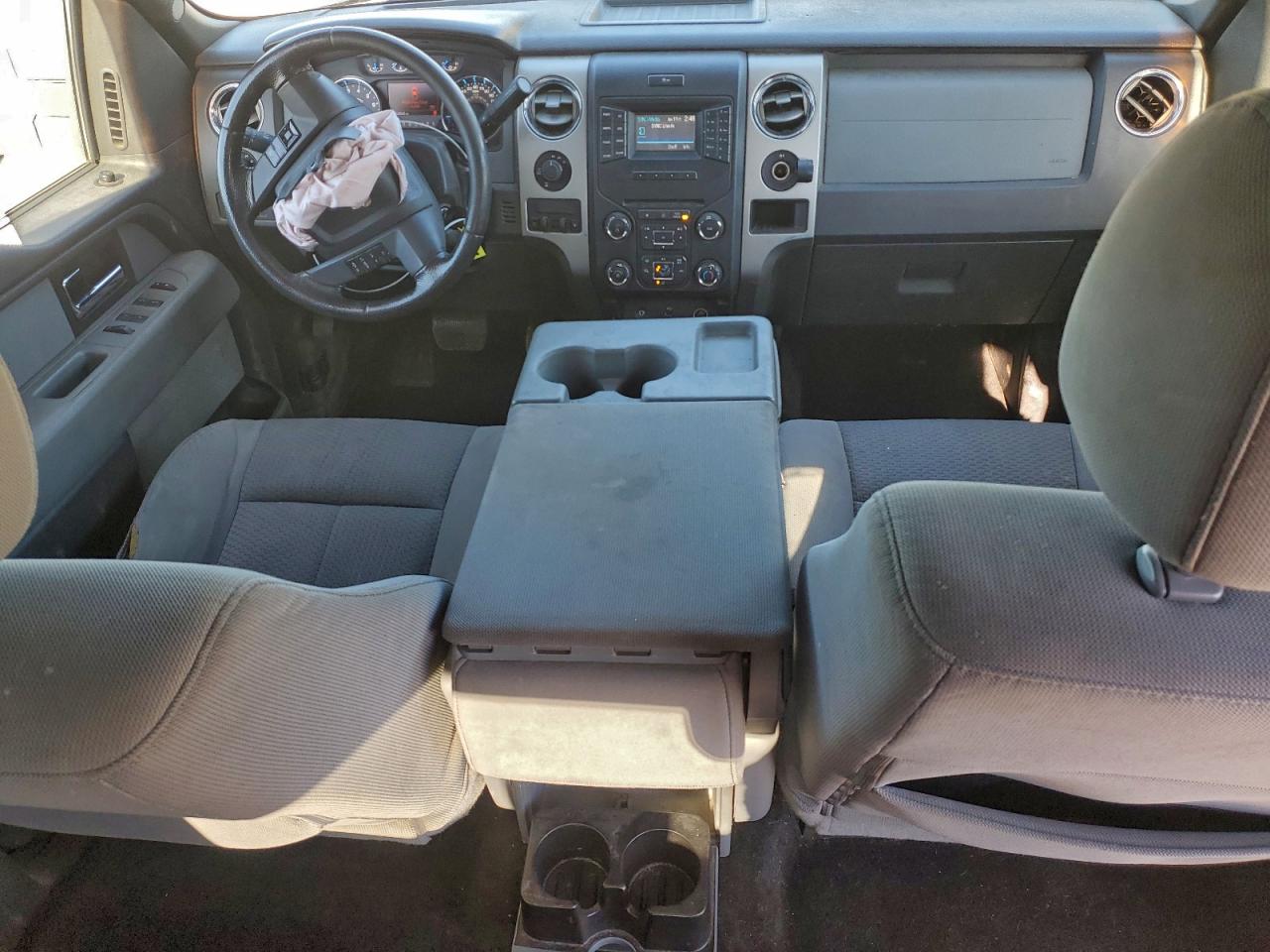 Ford F-150 Supercrew Image 6