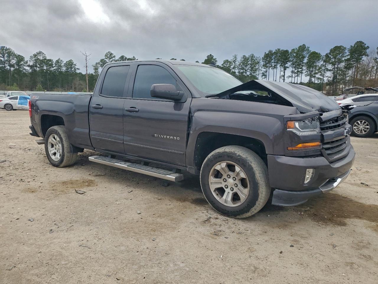 Chevrolet Silverado K1500 Lt Image 3