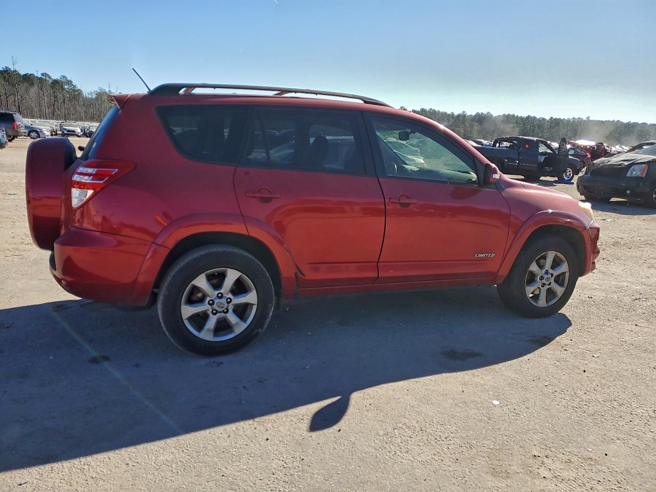 Toyota RAV4 Limited Image 13