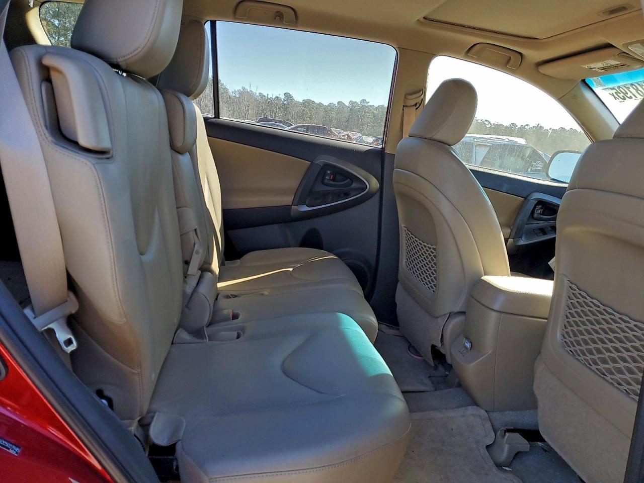 Toyota RAV4 Limited Image 5