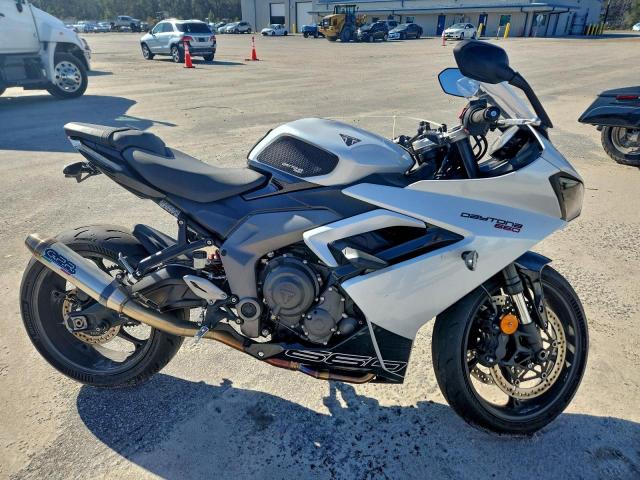  Salvage Triumph Motorcycle Daytona 66