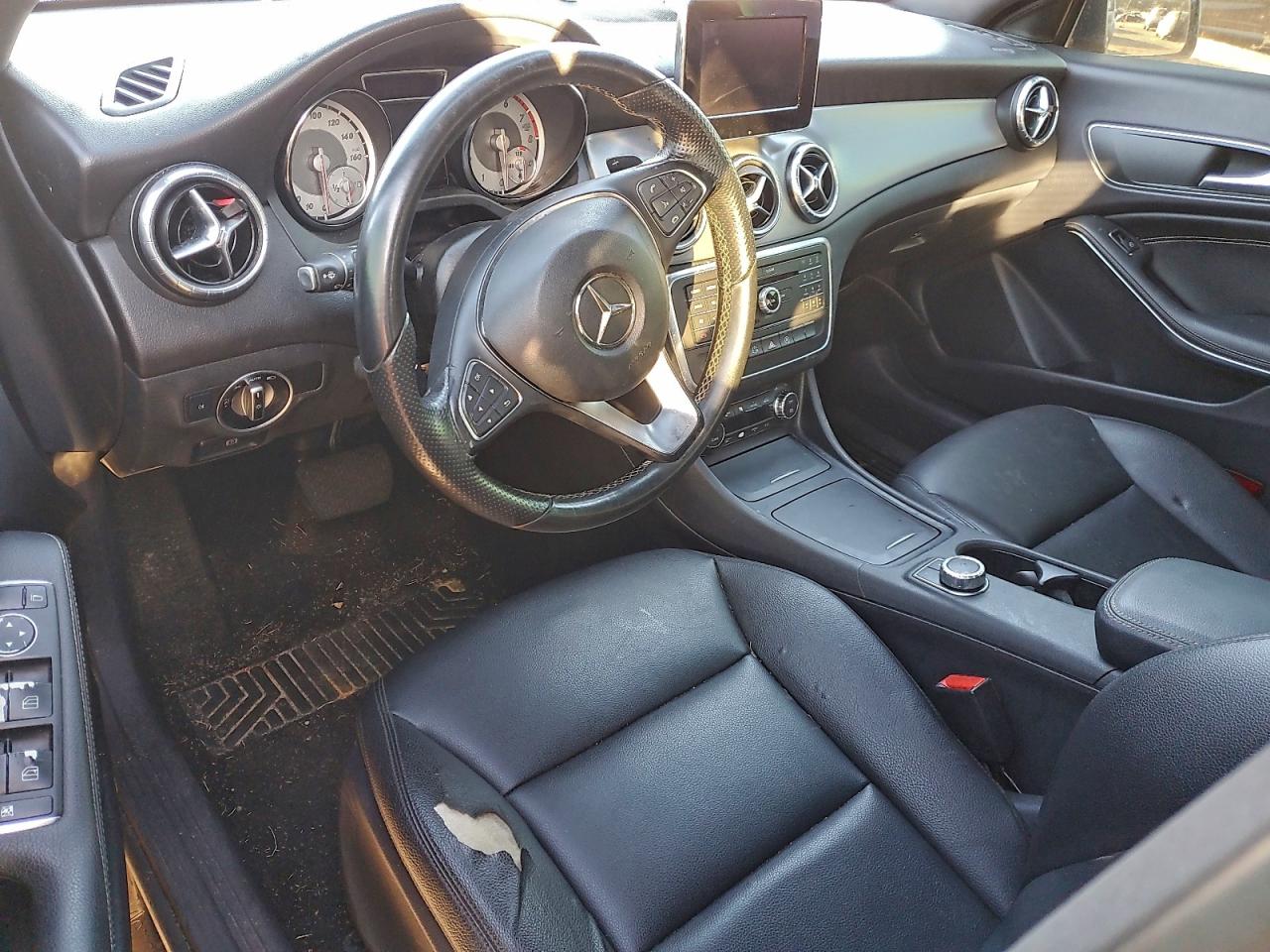 Mercedes-Benz Cla-class 250 Image 9